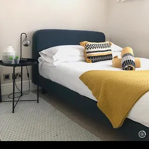  Holiday home Stylish Property, Off Street Parking,pet Friendly United Kingdom