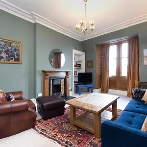 Joivy Old Town 1-bed With Stunning Views Apartment