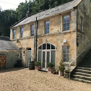  Holiday home Berkeley Coach House, Near United Kingdom